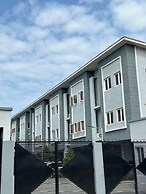 Luxury Shortlet Apartment LBS, AJAH