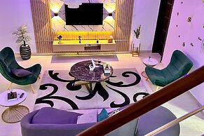 Luxury Shortlet Apartment LBS, AJAH