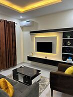 Luxury Shortlet Apartment LBS, AJAH