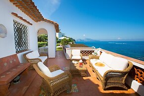 Estate4home - Villa Bougainville