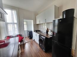 Remarkable 1-bed House the Entire First Floor