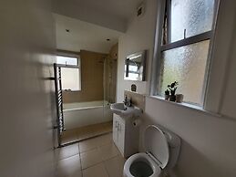 Remarkable 1-bed House the Entire First Floor