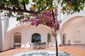 Estate4home - Villa Field