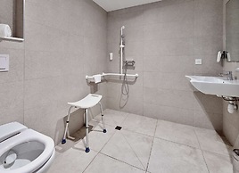 Kyriad Direct Narbonne Sud