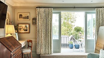 STANWELL HOUSE