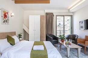 Scape by Villa John