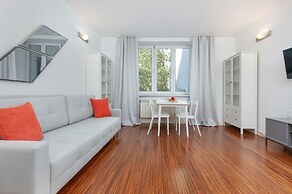 Rejtana Apartment Mokotów by Renters