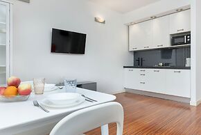 Rejtana Apartment Mokotów by Renters