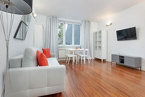 Rejtana Apartment Mokotów by Renters