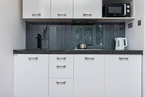 Rejtana Apartment Mokotów by Renters