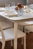 Rejtana Apartment Mokotów by Renters