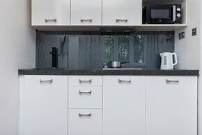 Rejtana Apartment Mokotów by Renters