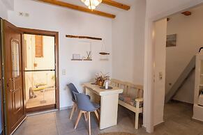 Eressian Lodgings Apartments