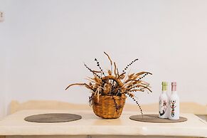 Eressian Lodgings Apartments