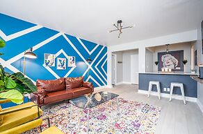 ATL downtown 2BR King Bed FREE parking