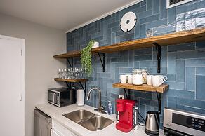 ATL downtown 2BR King Bed FREE parking