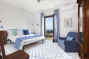 Estate4home - Casa Miramare