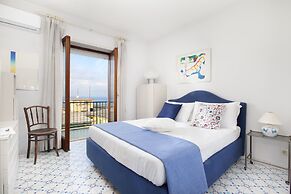 Estate4home - Casa Miramare