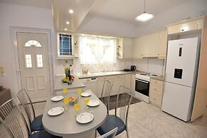 Nina s Apt in Ialysos Near the Beach