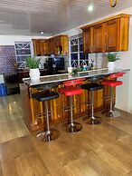 Cozy First Floor Accommodation 4 Guests, 1 Bedroom