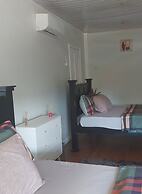 Cozy First Floor Accommodation 4 Guests, 1 Bedroom