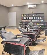 Capital O 1200 Salem Riverside Hotel