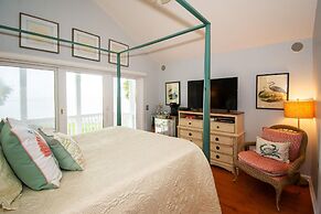 708 Ocean Cottage Beach Home