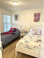 Grand Family 3BD Condo Apartment Near Disney Parks 5