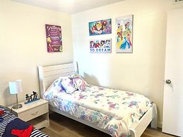 Grand Family 3BD Condo Apartment Near Disney Parks 5