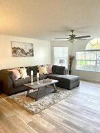 Grand Family 3BD Condo Apartment Near Disney Parks 5