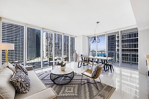 Amazing Condos at Icon Brickell With Pool