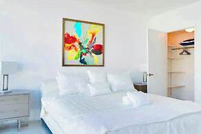 Amazing Condos at Icon Brickell With Pool