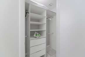 Amazing Condos at Icon Brickell With Pool