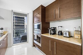 Amazing Condos at Icon Brickell With Pool