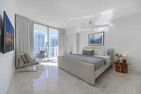 Amazing Condos at Icon Brickell With Pool