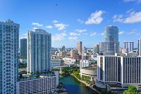 Amazing Condos at Icon Brickell With Pool