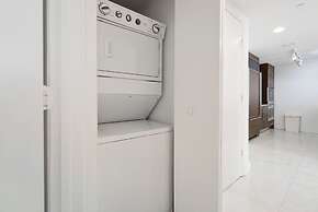 Amazing Condos at Icon Brickell With Pool