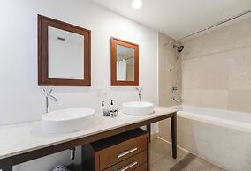 Amazing Condos at Icon Brickell With Pool