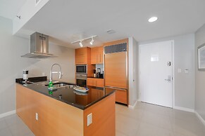 Amazing Condos at Icon Brickell With Pool