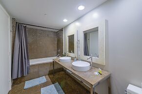 Amazing Condos at Icon Brickell With Pool