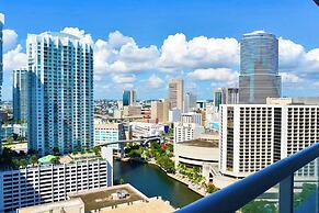 Amazing Condos at Icon Brickell With Pool