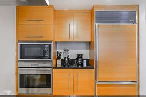 Amazing Condos at Icon Brickell With Pool