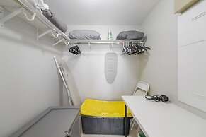 Amazing Condos at Icon Brickell With Pool