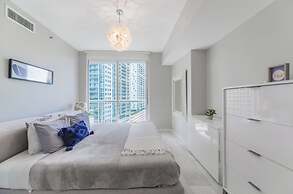 Amazing Condos at Icon Brickell With Pool