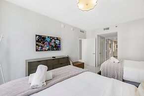 Amazing Condos at Icon Brickell With Pool