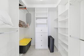 Amazing Condos at Icon Brickell With Pool