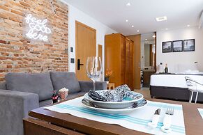 Estúdio Moderno com AC e Wi-fi