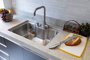 Estúdio Moderno com AC e Wi-fi