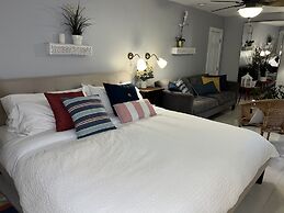 Beautiful And Comfortable Home and studios