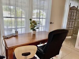 Beautiful And Comfortable Home and studios